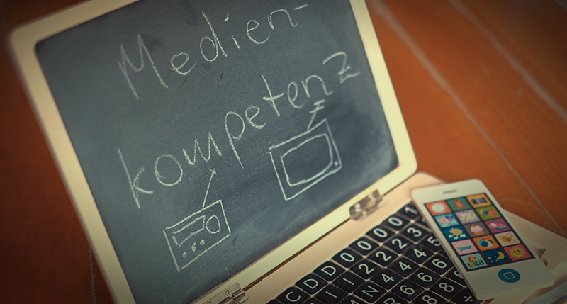 Spielzeug-Laptop und der Begriff